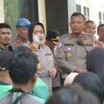 Perkuat Sinergi Sabuk Kamtibmas, Kapolres Metro Bekasi Gelar Jum’at Peduli san Salurkan 300 Paket Sembako