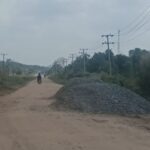 JANJI 3.000 KUBIK BATU SPLIT HANYA MANIS DI MULUT: JALAN 12 KM DESA PASIRANJAYA TERBENGKALAI, WARGA DIBUAT BINGUNG DAN KECEWA