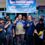 Lautan Massa Antar Pardi Daftar Pilkades Karangsegar, Ribuan Warga Padati Kantor Desa