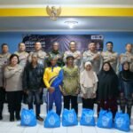 Sespimma Polri Angkatan 76 Turun Langsung ke Warga, 150 Paket Sembako Disalurkan di Lembang